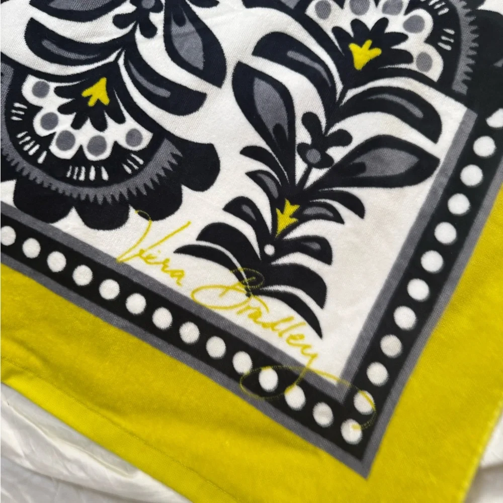 NWT Vera Bradley Fanfare Beach Towel Retired Pattern
